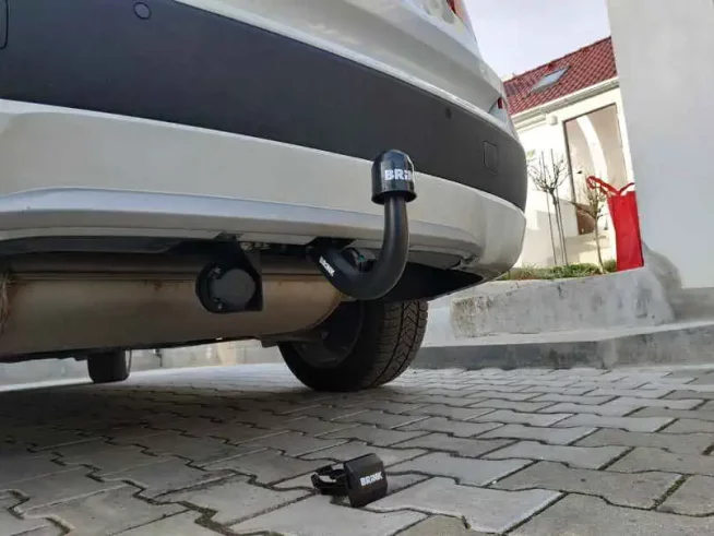 Tazne zarizeni do auta BMW X3 - montaz Praha