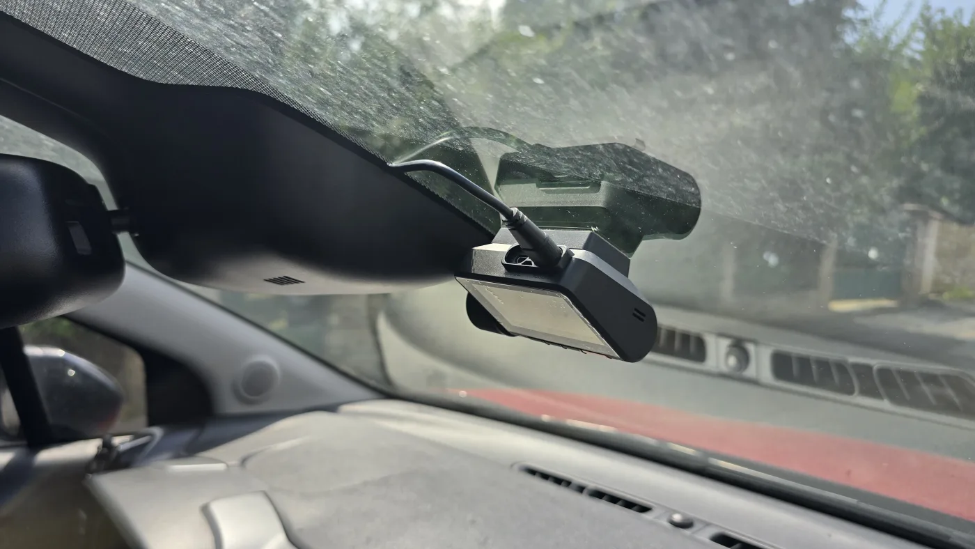 Namontovaná přední autokamera – Citroën C3 Aircross – montáž Praha 5