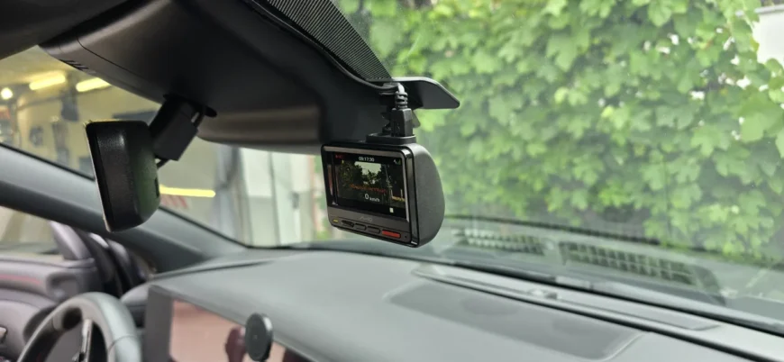 Namontovaná přední autokamera – Hyundai Tuscon – montáž Praha 5